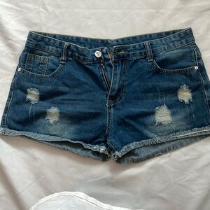 Women’s shorts size 33